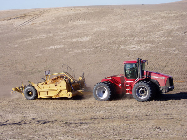 4WD Tractor and Landplane